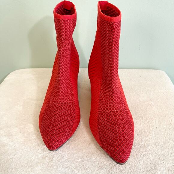Chase And Chloe Randy Women's Red Fabric Stretch Pointed Ankle Boots Size 8 NWOT - Picture 2 of 10